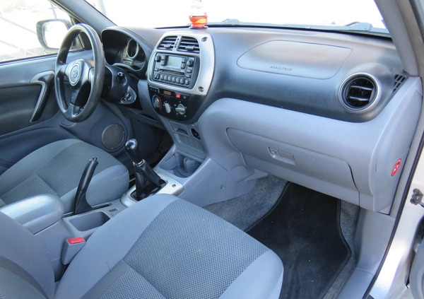 Toyota RAV4 cena 14900 przebieg: 249000, rok produkcji 2002 z Mirosławiec małe 742